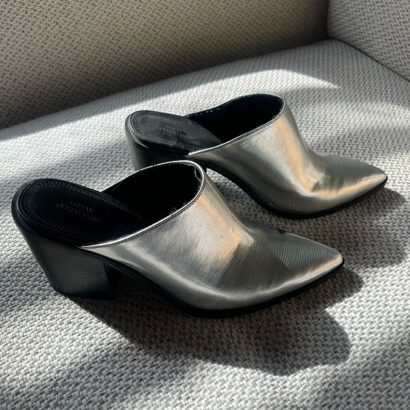 Urban Outfitter Silver Mules - Size 9 - Picture 3 of 9